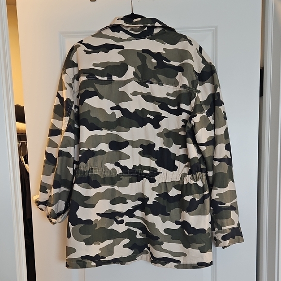 H&M Camouflage Utility Jacket - Picture 3 of 5